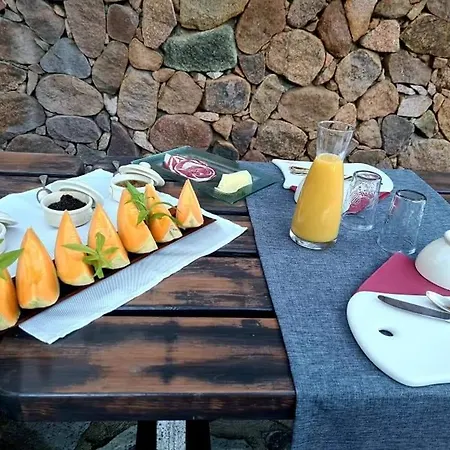 Alojamento de Acomodação e Pequeno-almoço A L'ombre Du Clocher Calenzana