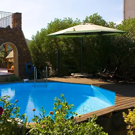 A L'ombre Du Clocher Bed & Breakfast